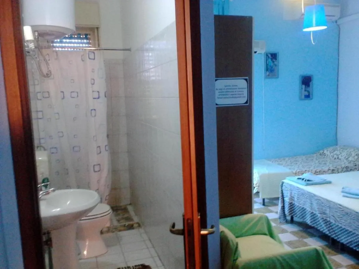 Room In Bb - Bb Minicurcu, Camere Doppie Santa Tecla Italy