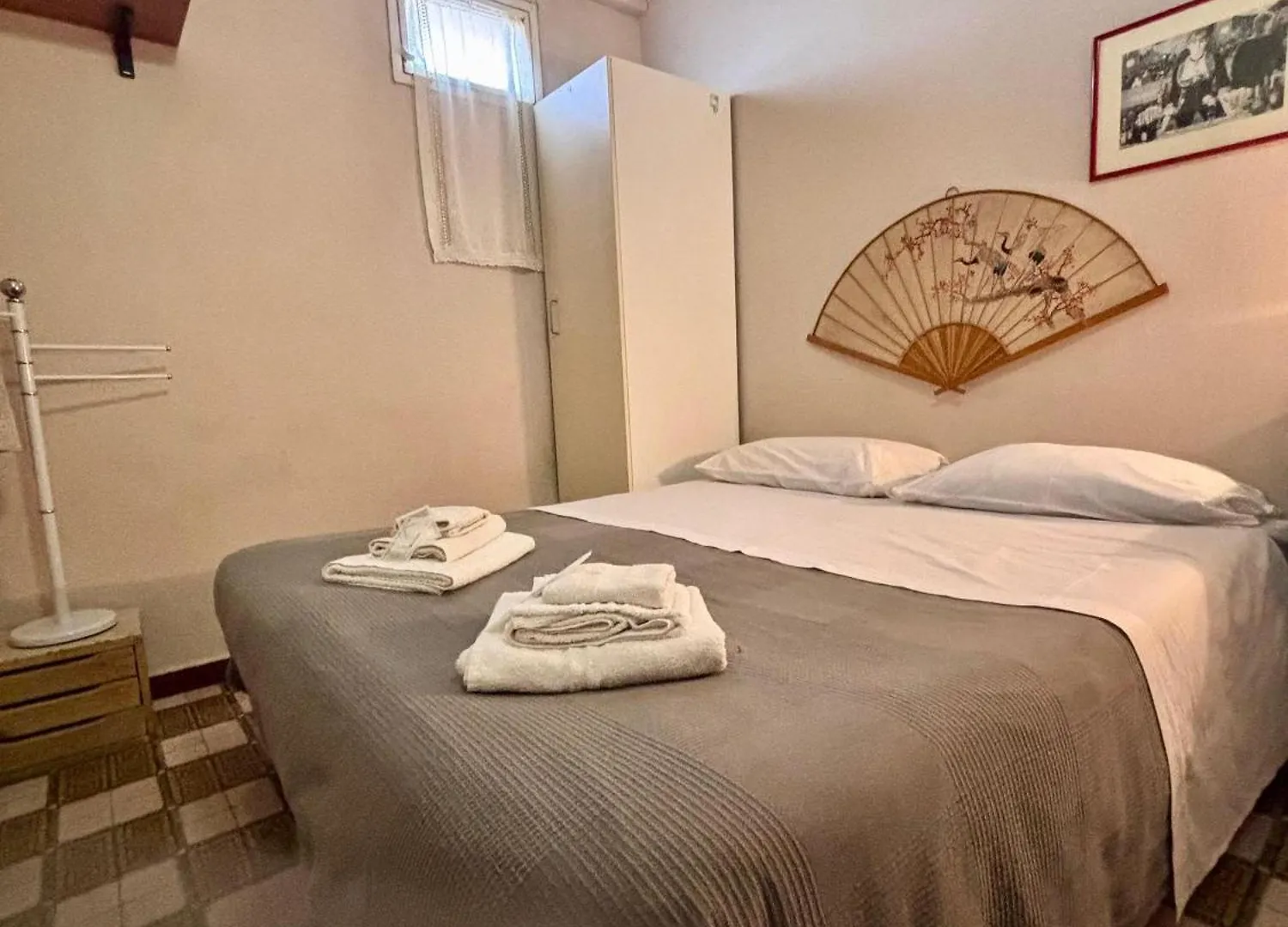 Room In Bb - Bb Minicurcu, Camere Doppie Santa Tecla
